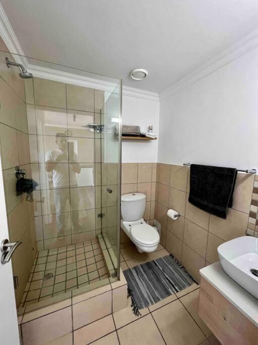 Modern, Trendy And Comfortable 2 Bedroom Apartment In Città del Capo Esterno foto