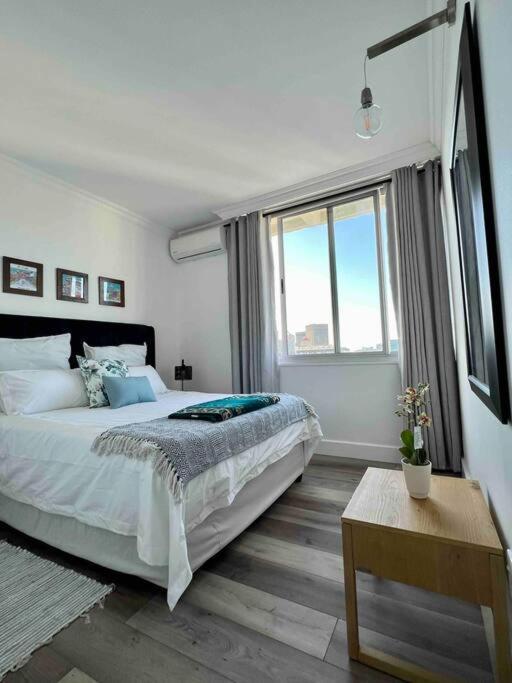 Modern, Trendy And Comfortable 2 Bedroom Apartment In Città del Capo Esterno foto